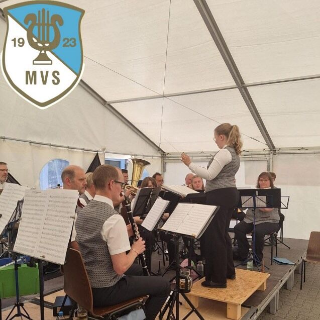 Maibaumfest Edeka 30.04.2025 @edeka_hoffmann.sieber 

#musikkapelle #stadtkapelle #sachsenheim #blasmusik #musikerleben